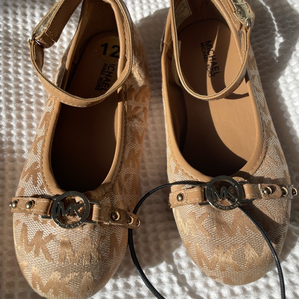 Michael Kors Kids Beige Dress Shoes
